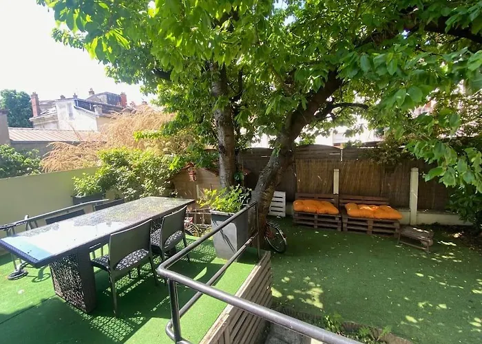 Rum i privatbostad Au Centre Tres Cosy *